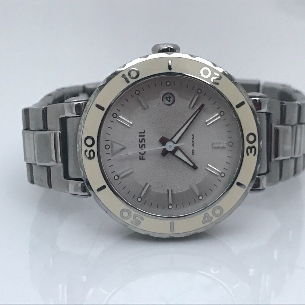 Fossil Ladies Watch Silver White Tone Date Calenda - Picture 2 of 8